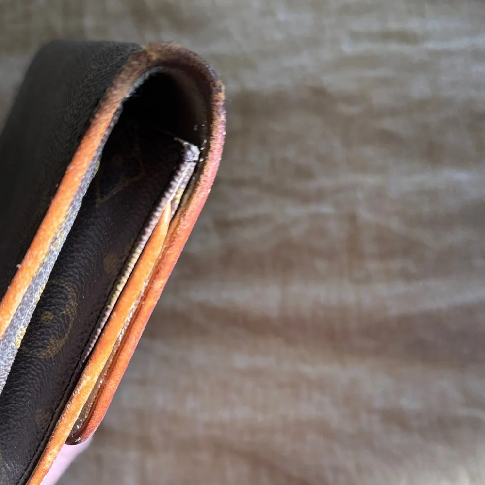 Louis Vuitton monogram crossbody or clutch - Picture 12 of 17
